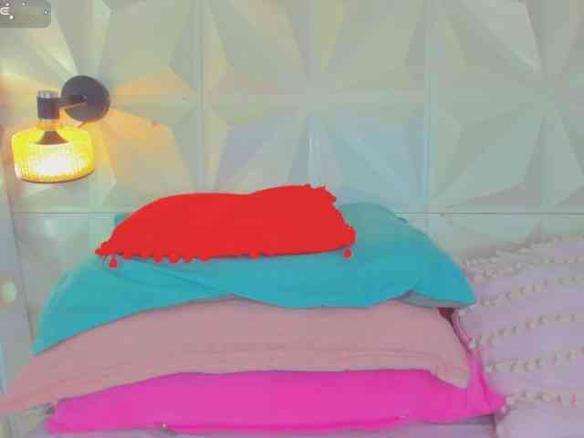 cutelatinaxxx webcam