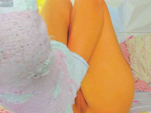 cutelatinaxxx webcam