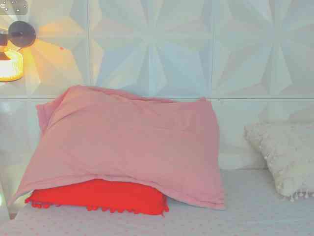 cutelatinaxxx webcam