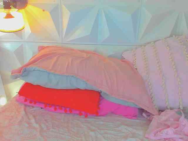 cutelatinaxxx webcam