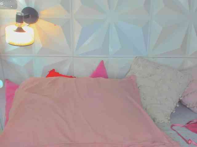 cutelatinaxxx webcam