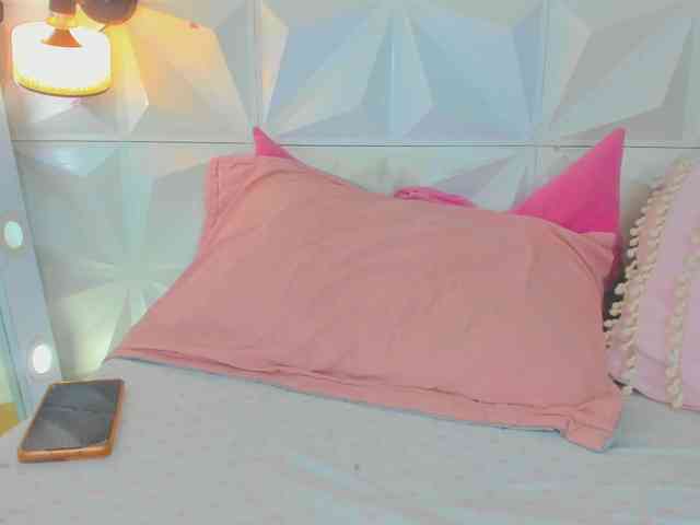 cutelatinaxxx webcam