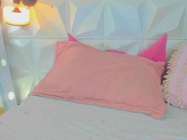 cutelatinaxxx webcam