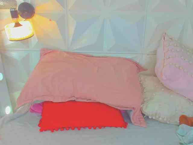 cutelatinaxxx webcam