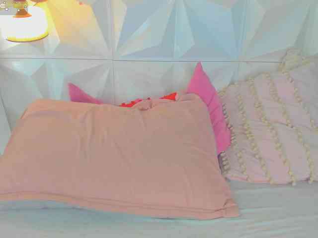 cutelatinaxxx webcam