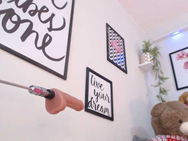 Joliet2's BongaCams show and profile