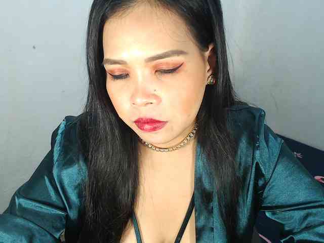 PinaySweetMommyxx webcam