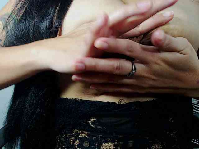 PinaySweetMommyxx webcam