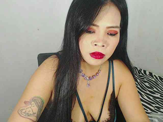 PinaySweetMommyxx webcam
