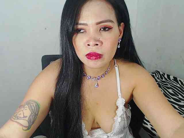 PinaySweetMommyxx webcam