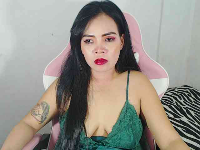 PinaySweetMommyxx webcam