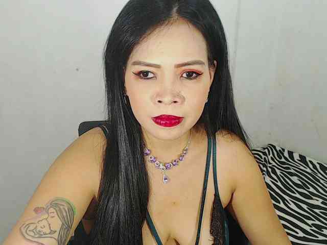PinaySweetMommyxx webcam
