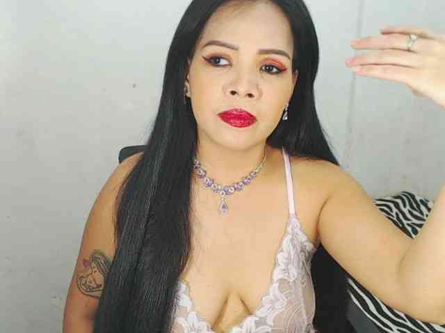 PinaySweetMommyxx webcam