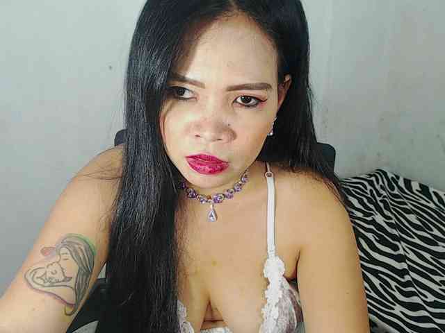 PinaySweetMommyxx webcam