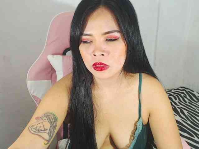 PinaySweetMommyxx webcam