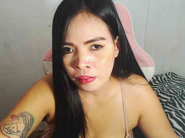 PinaySweetMommyxx webcam