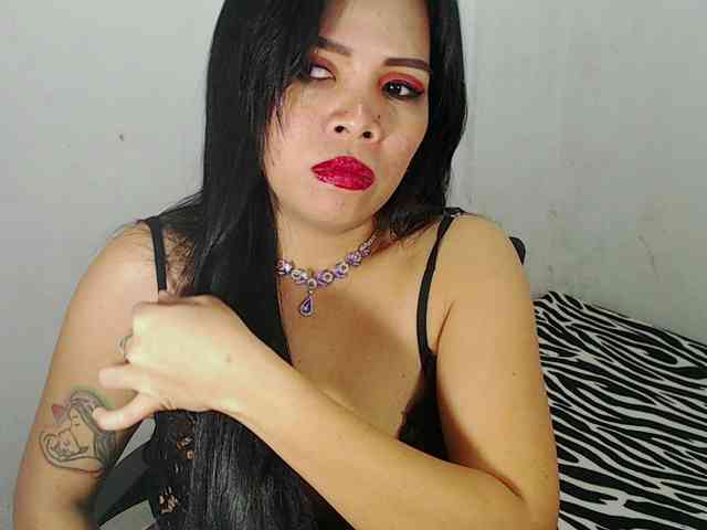 PinaySweetMommyxx webcam