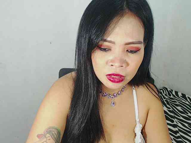 PinaySweetMommyxx webcam
