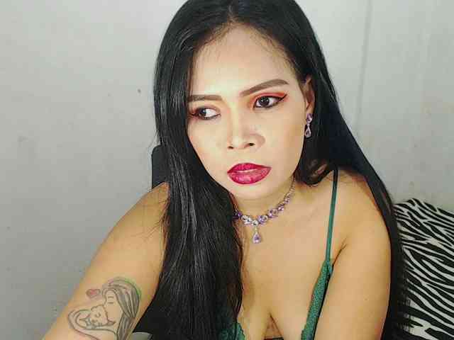 PinaySweetMommyxx webcam