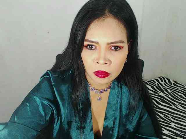 PinaySweetMommyxx webcam