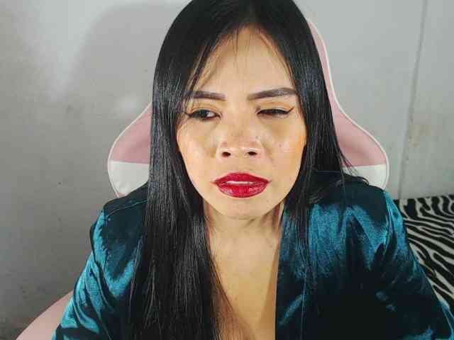 PinaySweetMommyxx webcam