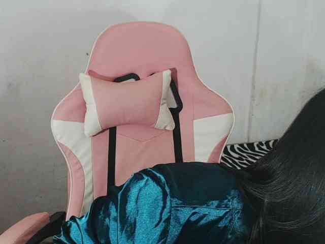 PinaySweetMommyxx webcam