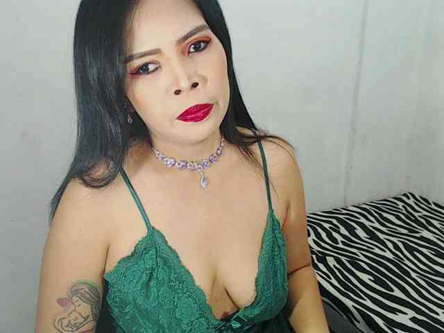 PinaySweetMommyxx webcam