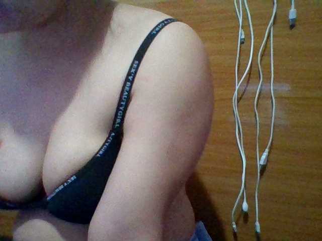 JangHi-22's BongaCams show and profile