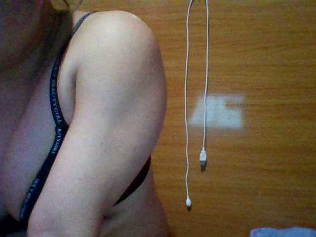 JangHi-22's BongaCams show and profile