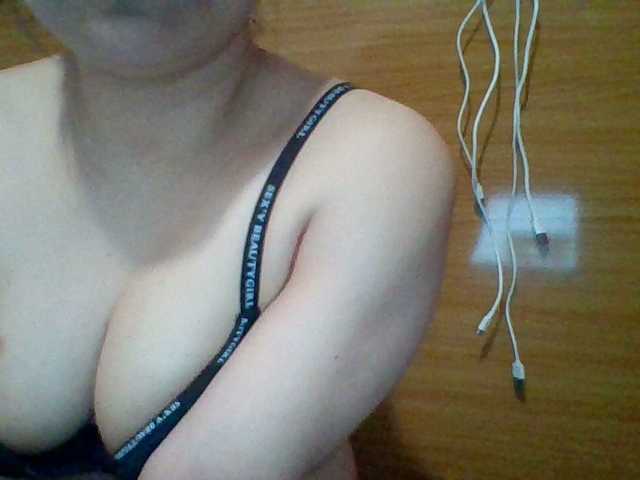 JangHi-22's BongaCams show and profile