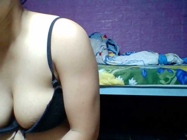 JangHi-22's BongaCams show and profile