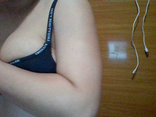 JangHi-22's BongaCams show and profile