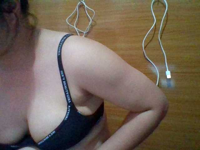 JangHi-22's BongaCams show and profile