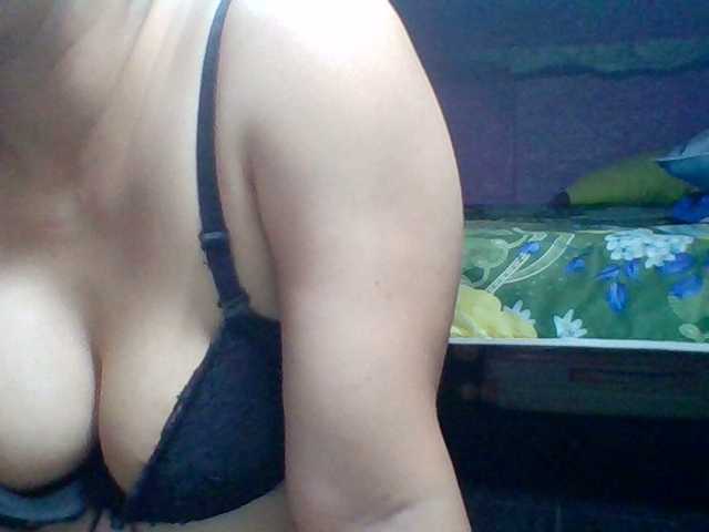 JangHi-22's BongaCams show and profile