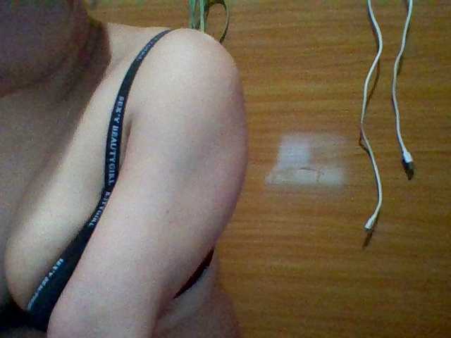 JangHi-22's BongaCams show and profile