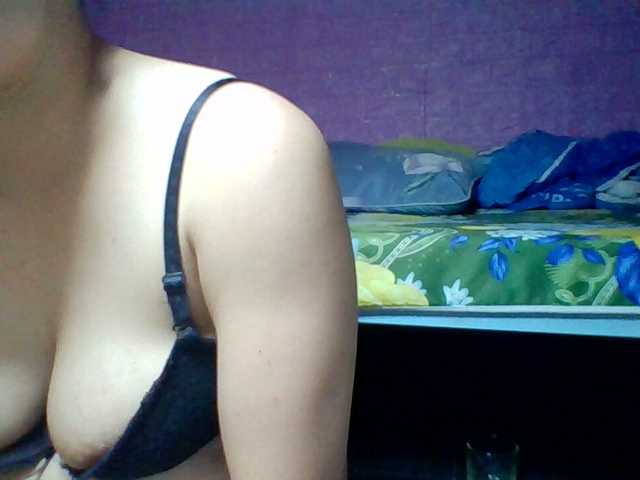 JangHi-22's BongaCams show and profile