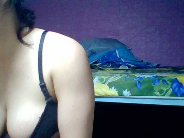 JangHi-22's BongaCams show and profile