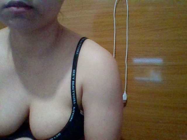 JangHi-22's BongaCams show and profile