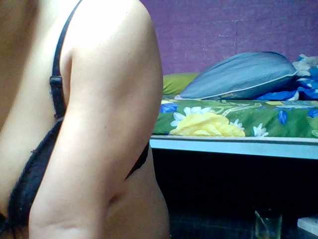 JangHi-22's BongaCams show and profile