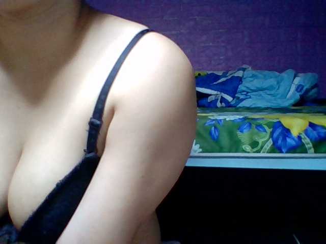 JangHi-22's BongaCams show and profile