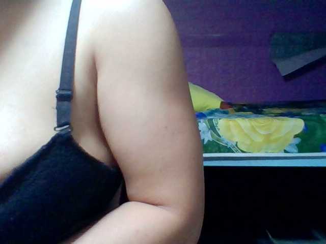 JangHi-22's BongaCams show and profile