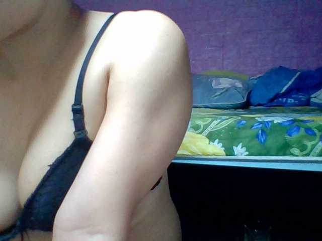 JangHi-22's BongaCams show and profile