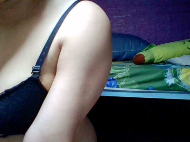 JangHi-22's BongaCams show and profile