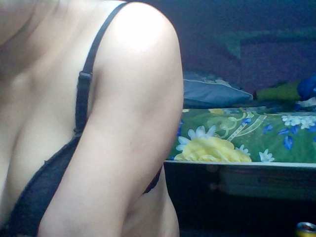 JangHi-22's BongaCams show and profile