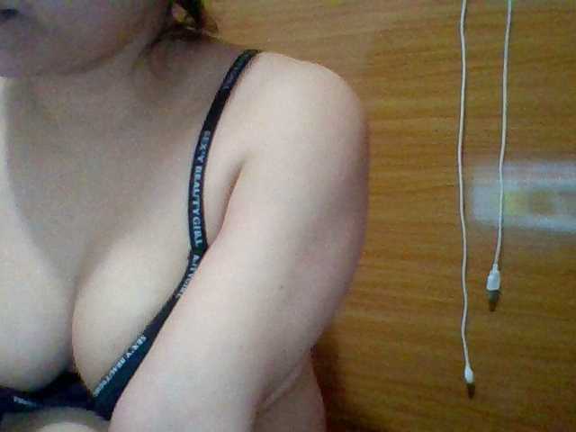 JangHi-22's BongaCams show and profile