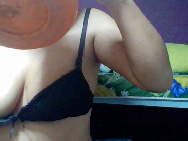 JangHi-22 Live Webcam on BongaCams