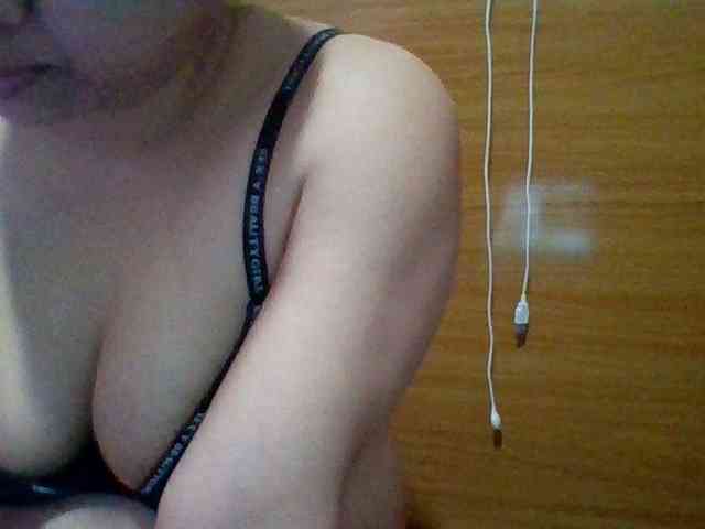 JangHi-22 Live Webcam on BongaCams