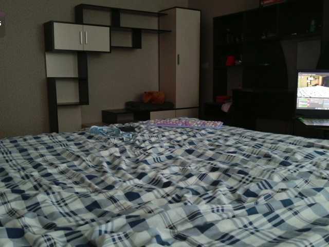 SalutChristine's BongaCams show and profile