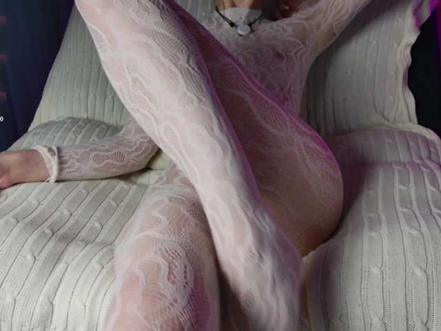 SalutChristine's BongaCams show and profile