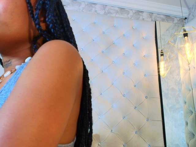 CrystalBrooke3x's BongaCams show and profile